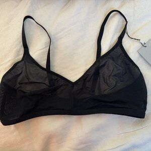 Negative Underwear Sieve Non-Wire Bra – Black – Size 4 (34/36C)